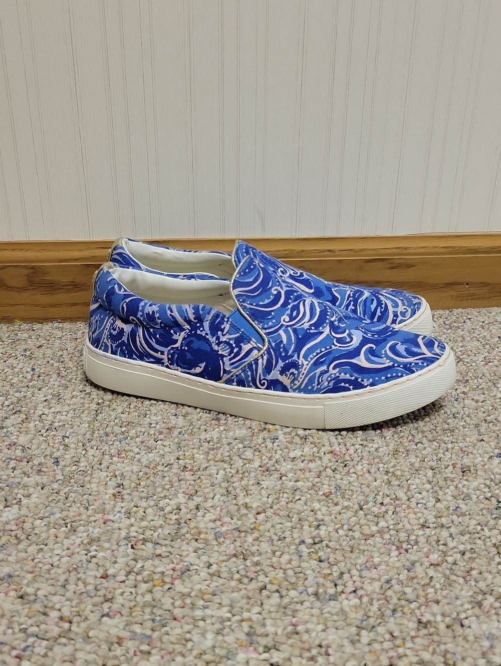 Lilly Pulitzer Julie Blue Swirl Slip-On Sneakers Sz 8 Summer Coastal Colorful